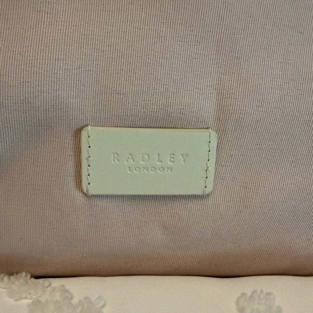 Radley London Arlington court taupe pebbled leather satchel! - Picture 9 of 9